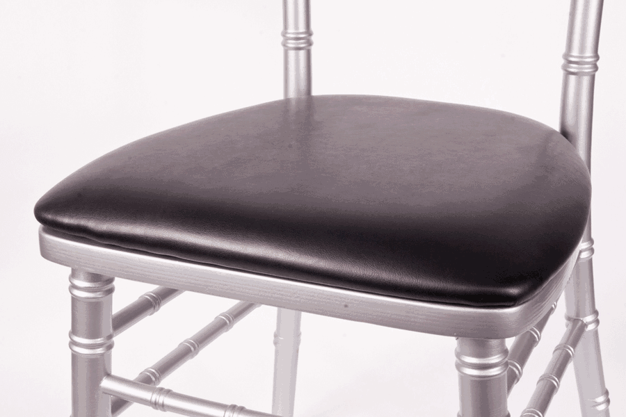 Chiavari seat w. cushion.jpg